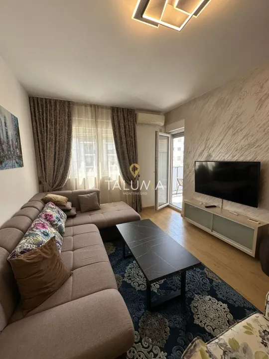 Rent, two bedroom apartment, 71m², City Kvart, Podgorica