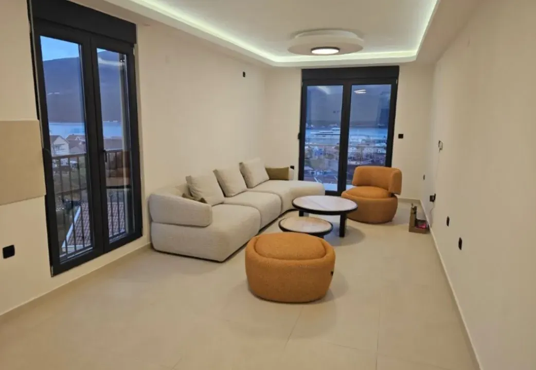 Prodaja, jednosoban stan, 45m², Đenovići, Herceg Novi