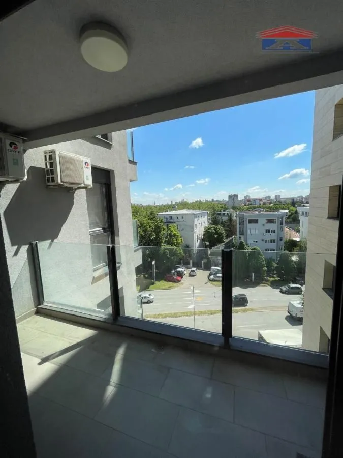 Rent, office space, 68m², Cara Dušana, Novi Sad Sve Podlokacije