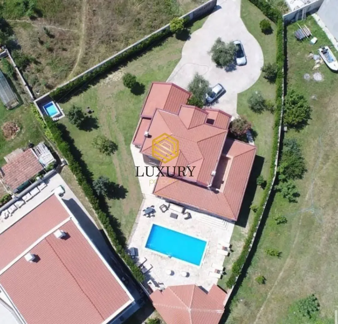 Rent, house, 330m², Zeta, Podgorica