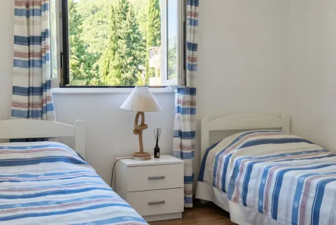 Prodaja, četvorosoban stan, 90m², Tivat, Crna Gora - image 14