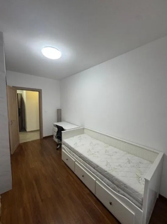 Izdavanje, dvosoban stan, 69m², Master Kvart, Podgorica