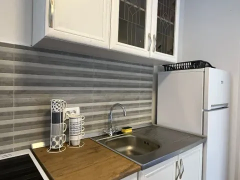 Rent, one bedroom apartment, 40m², Radanovići, Kotor - image 2