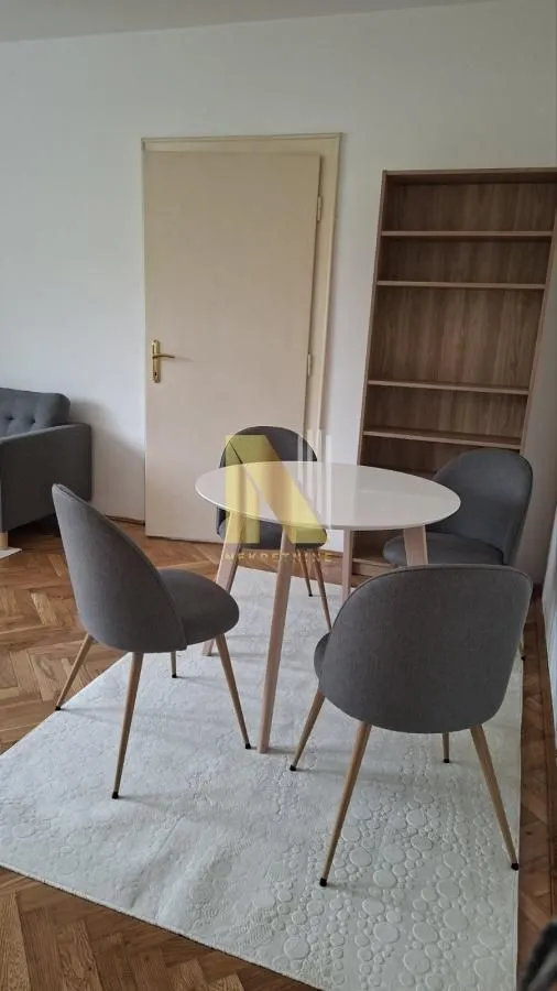 Izdavanje, trosoban stan, 88m², Centar, Novi Sad