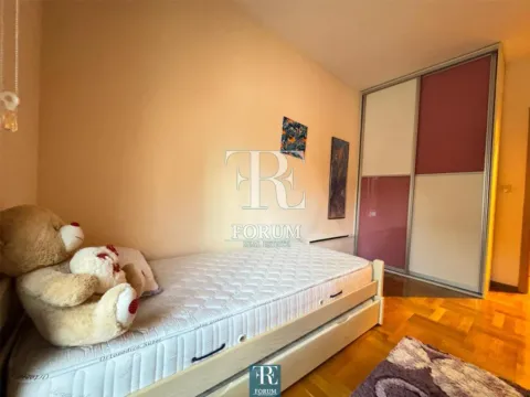 Izdavanje, dvosoban stan, 70m², Blok 6, Podgorica - image 10