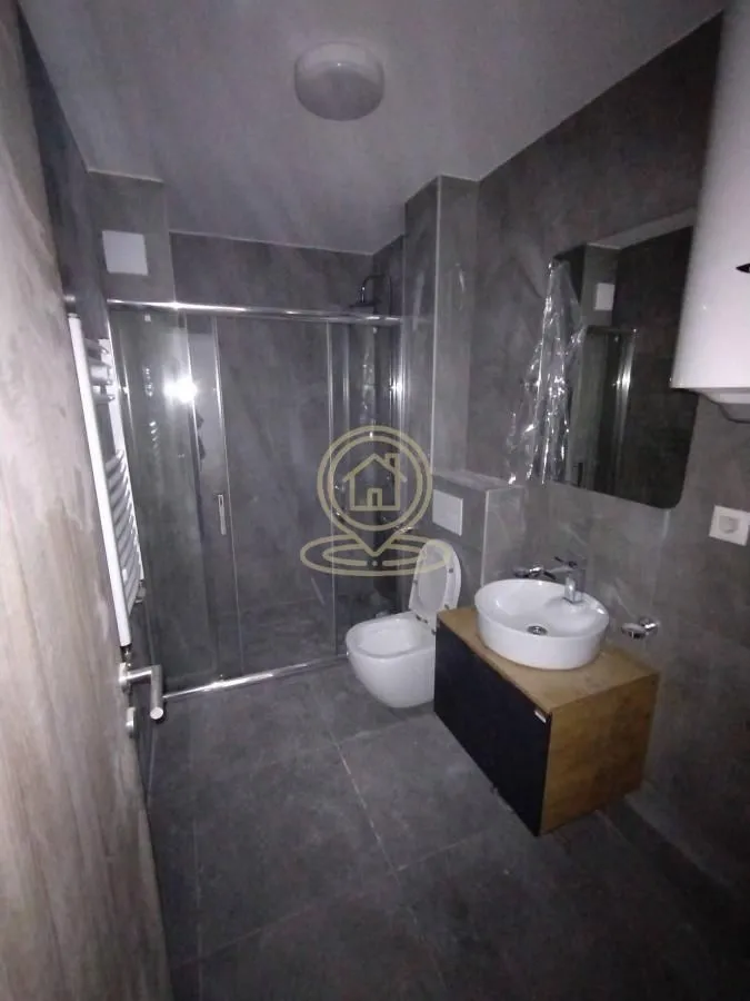 Prodaja, trosoban stan, 65m², Medijana, Niš