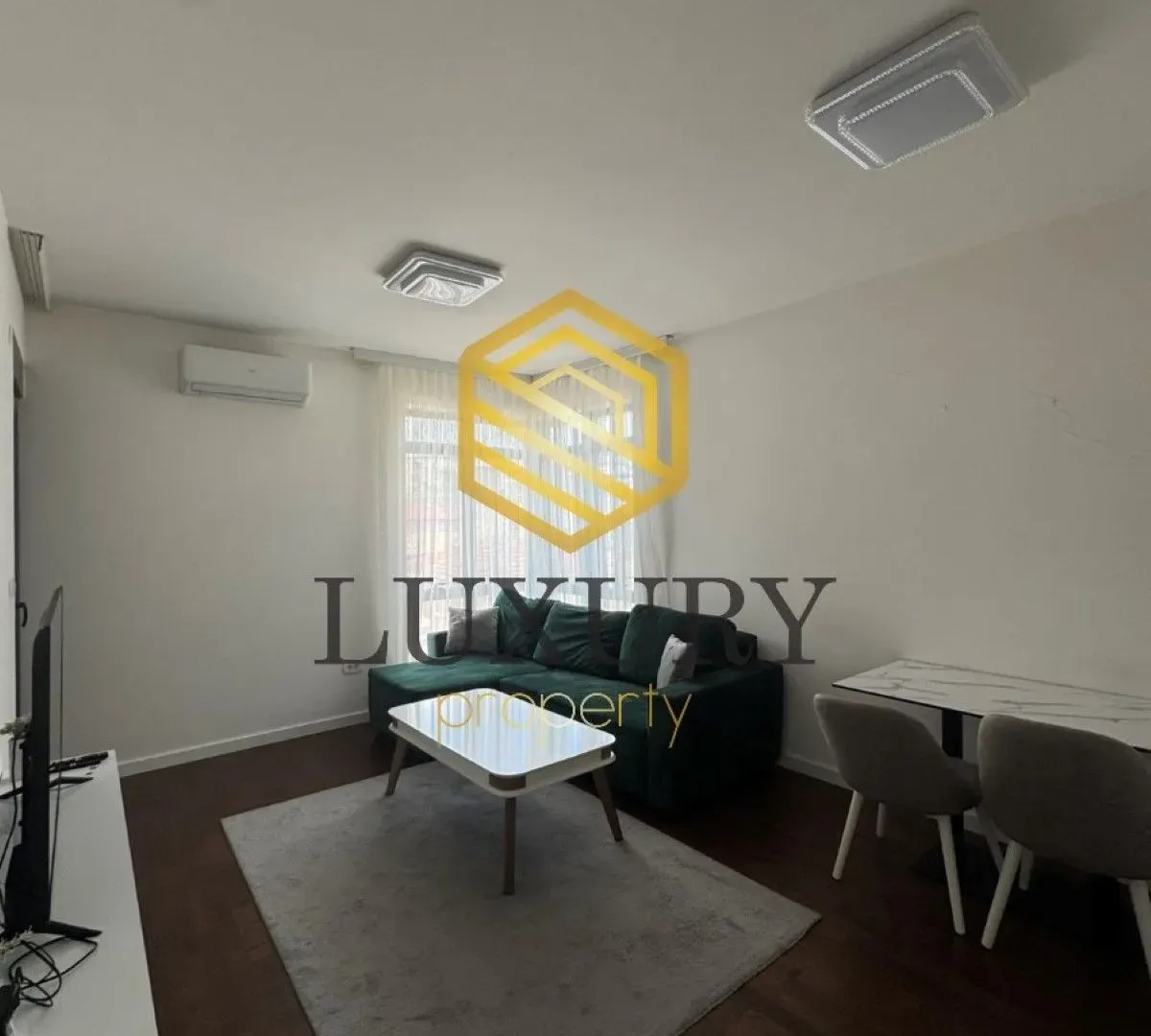 Izdavanje, dvosoban stan, 58m², Central Point, Podgorica