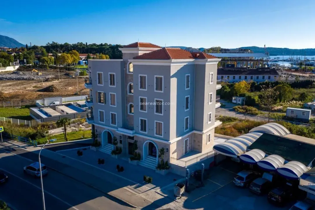 Rent, two bedroom apartment, 102m², Tivat, Crna Gora