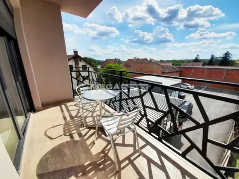 Rent, two bedroom apartment, 70m², Pančevo, Srbija - image 16