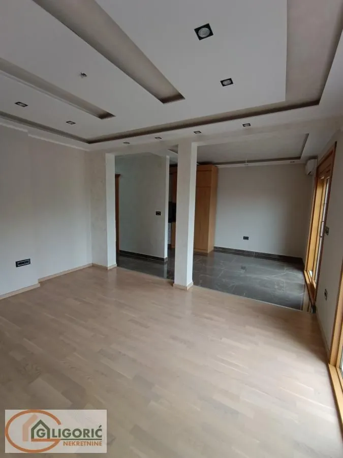 Prodaja, stan, 145m², Centar, Pančevo