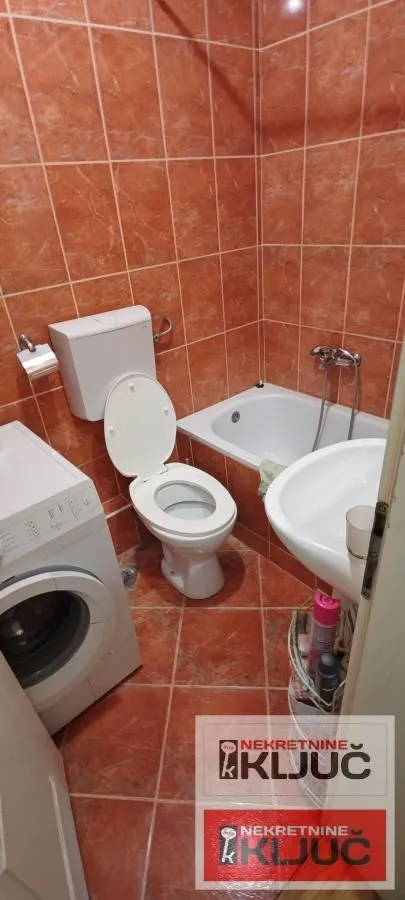 Izdavanje, jednosoban stan, 45m², Grbavica, Novi Sad Sve Podlokacije