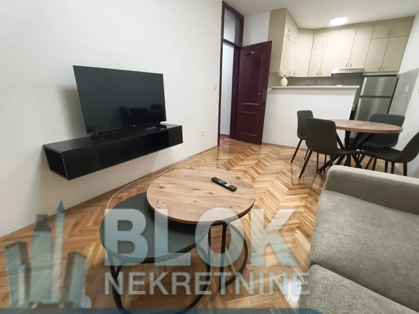 Izdavanje, jednosoban stan, 50m², Gintaš, Podgorica