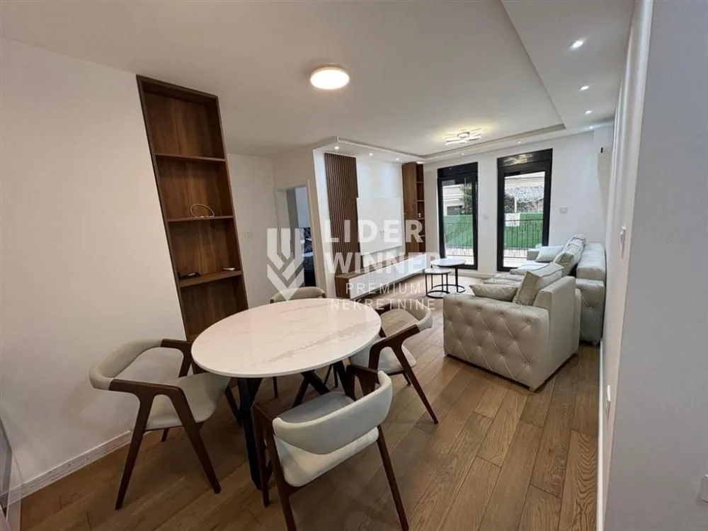 Sale, two bedroom apartment, 40m², Lekino Brdo, Voždovac Sve Podlokacije