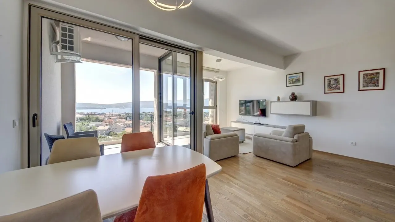 Rent, two bedroom apartment, 72m², Mažina, Tivat