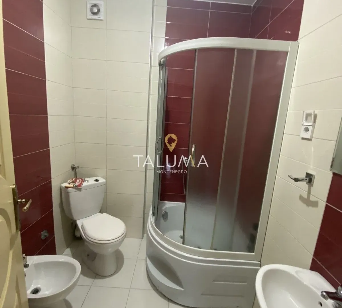 Izdavanje, dvosoban stan, 69m², Zabjelo, Podgorica