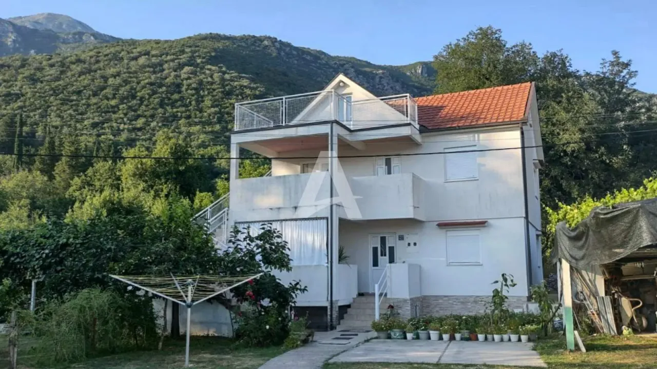 Prodaja, kuća, 180m², Zelenika, Herceg Novi