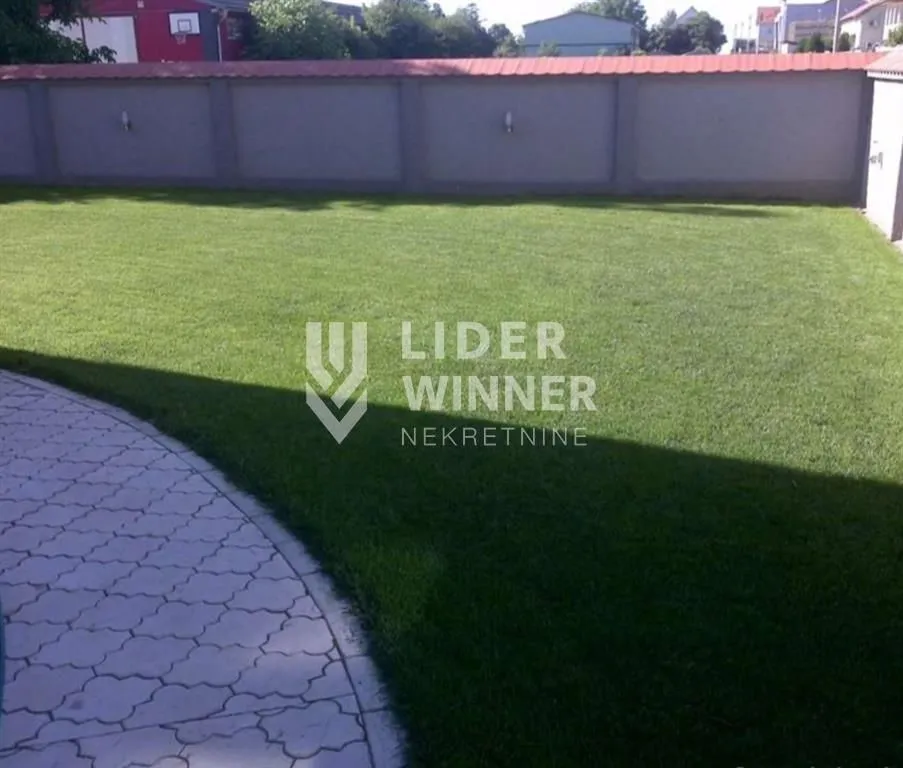 Prodaja, kuća, 294m², Ledine, Beograd