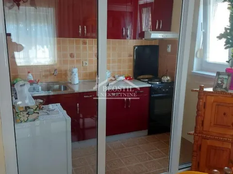 Prodaja, kuća, 305m², Boljevci, Surčin