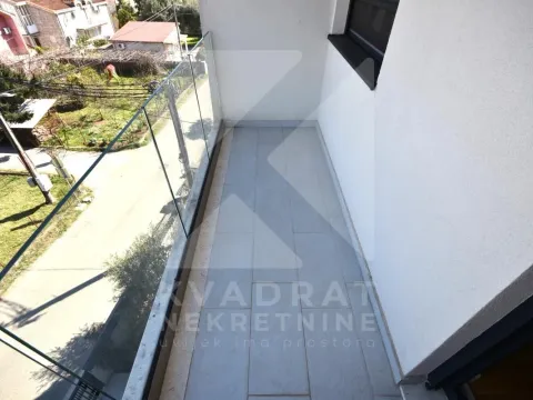 Rent, three bedroom apartment, 130m², Dalmatinska ulica, Podgorica - image 20
