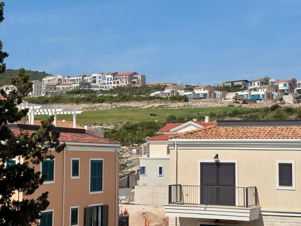 Rent, three bedroom apartment, 186m², Luštica Bay, Tivat