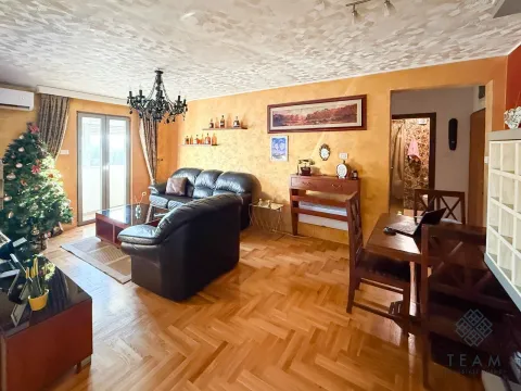 Izdavanje, dvosoban stan, 60m², Kod Big Fashion-a, Podgorica - image 3