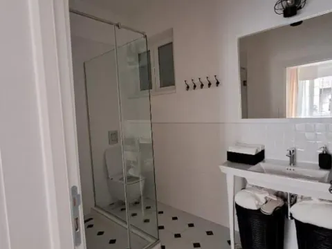 Sale, three bedroom apartment, 110m², Zeleni Venac, Beograd - image 7