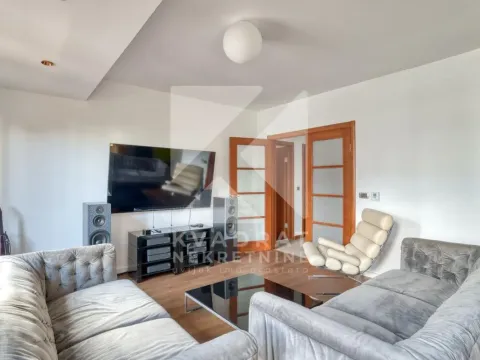 Rent, two bedroom apartment, 90m², Centar, Podgorica - image 1