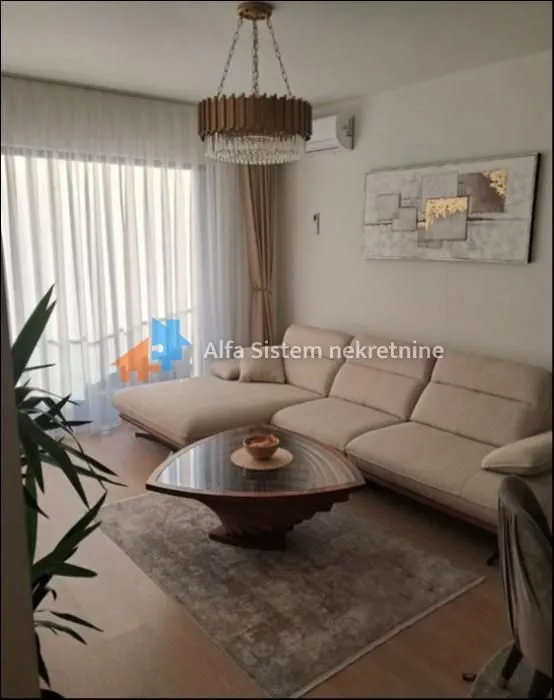Izdavanje, dvosoban stan, 52m², Savski Venac, Beograd
