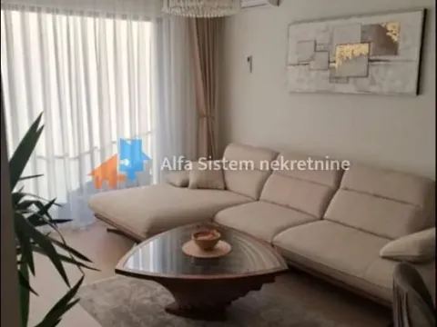 Izdavanje, dvosoban stan, 52m², Savski Venac, Beograd