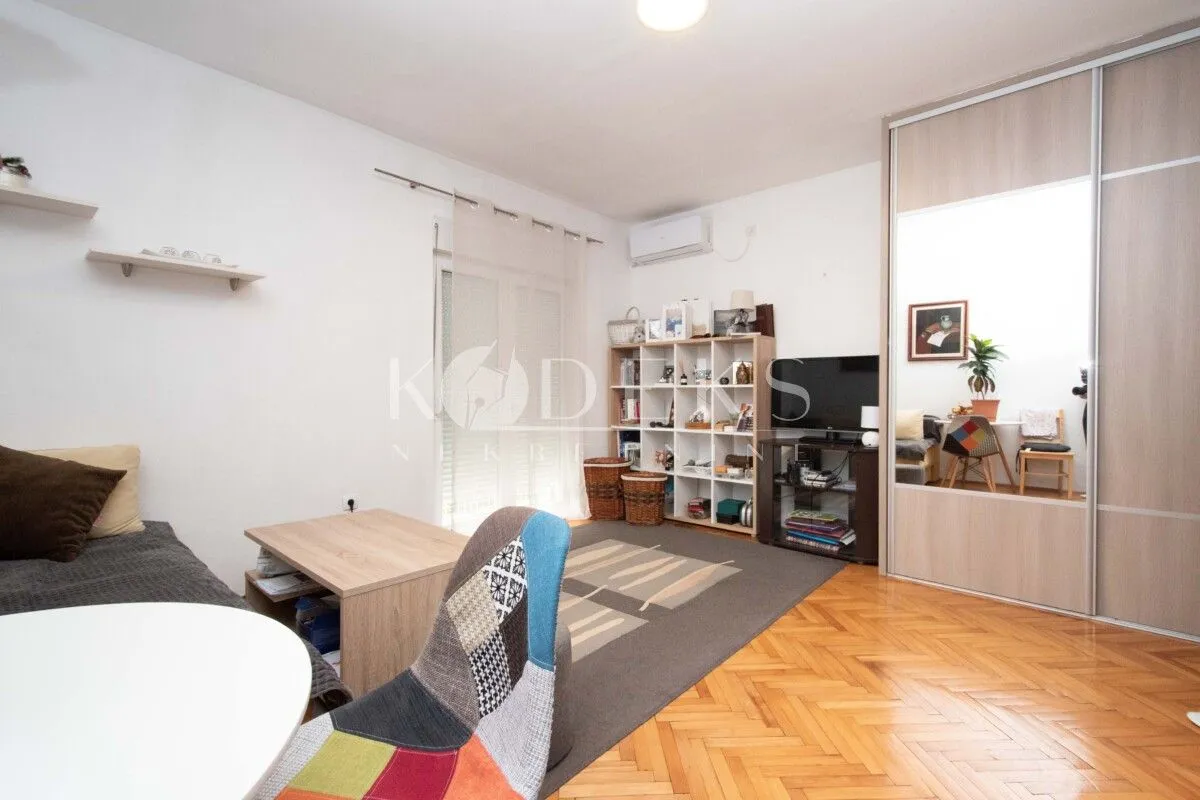 Rent, studio apartment, 27m², Malo Brdo, Podgorica