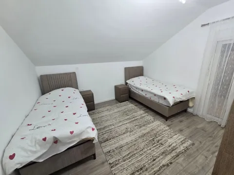 Izdavanje, dvosoban stan, 100m², Zabjelo, Podgorica - image 5