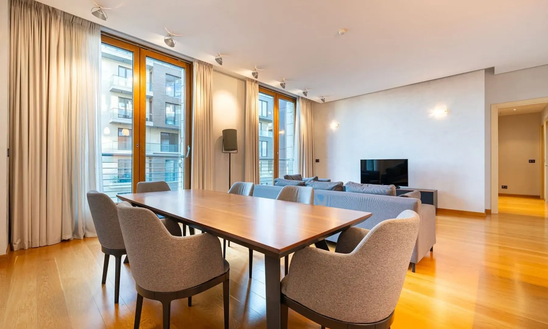 Prodaja, dvosoban stan, 106m², Kod Capital Plaze, Podgorica