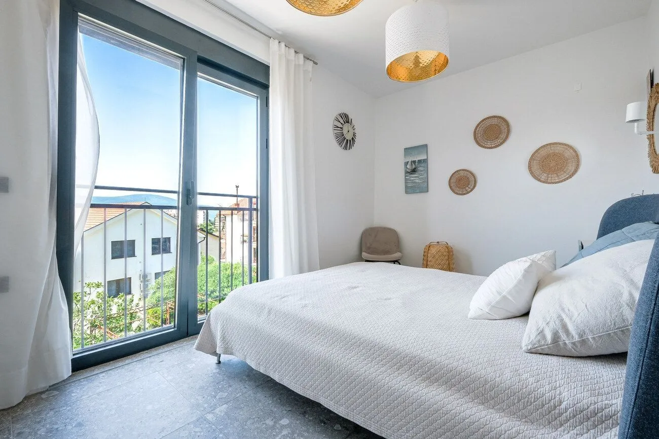 Prodaja, trosoban stan, 77m², Tivat, Crna Gora