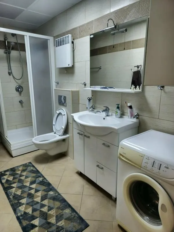 Sale, two bedroom apartment, 80m², Bečići, Budva