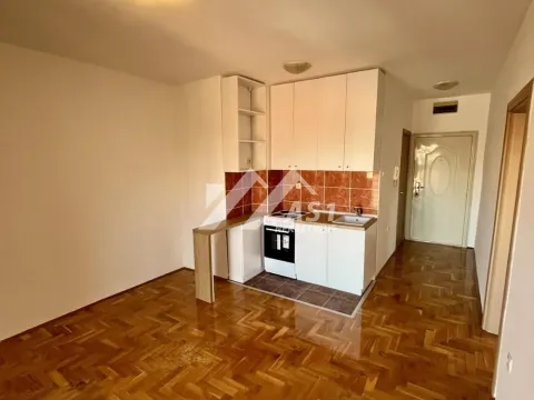 Izdavanje, jednosoban stan, 40m², Adamovićevo Naselje, Novi Sad Sve Podlokacije - image 2