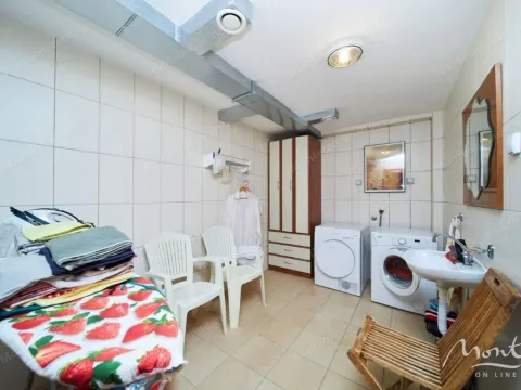 Prodaja, kuća, 495m², Bečići, Budva - image 26