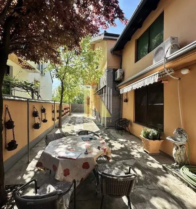 Sale, house, 229m², Klisa, Novi Sad Sve Podlokacije