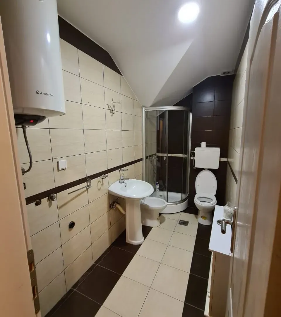 Izdavanje, trosoban stan, 110m², Podgorica, Crna Gora