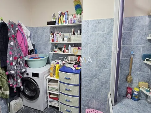 Sale, house, 160m², Zabjelo, Podgorica - image 11