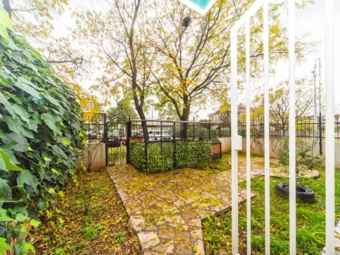 Izdavanje, dvosoban stan, 68m², Stari Aerodrom, Podgorica - image 4