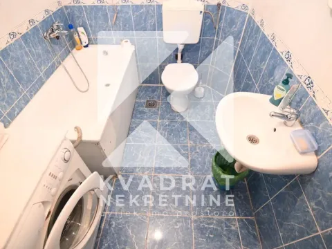 Sale, house, 300m², Zlatica, Podgorica - image 15