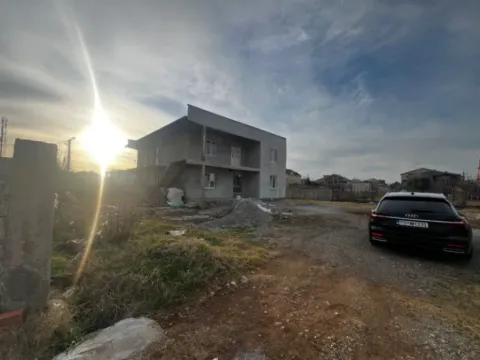 Prodaja, kuća, 380m², Karaburško Polje, Podgorica - image 5