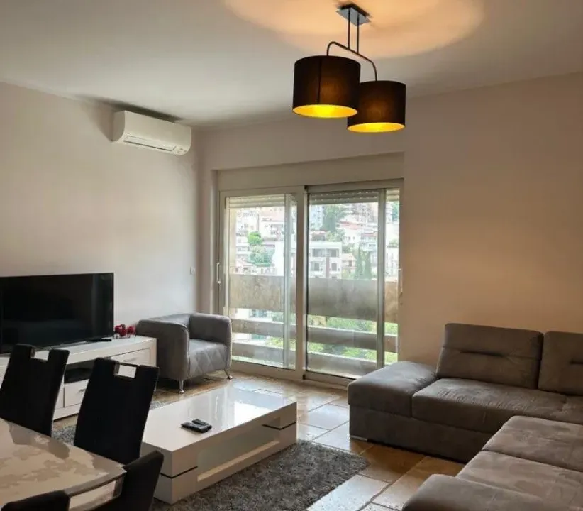 Izdavanje, stan, 54m², Centar, Budva