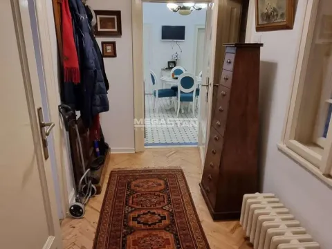 Izdavanje, trosoban stan, 145m², Stari Grad, Beograd - image 9