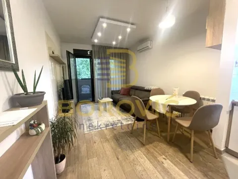 Stan in Voždovac Sve Podlokacije