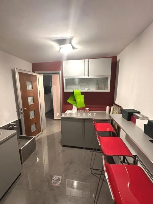 Rent, office space, 200m², Medijana, Niš
