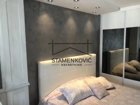 Izdavanje, dvosoban stan, 54m², Centar, Novi Sad - image 2