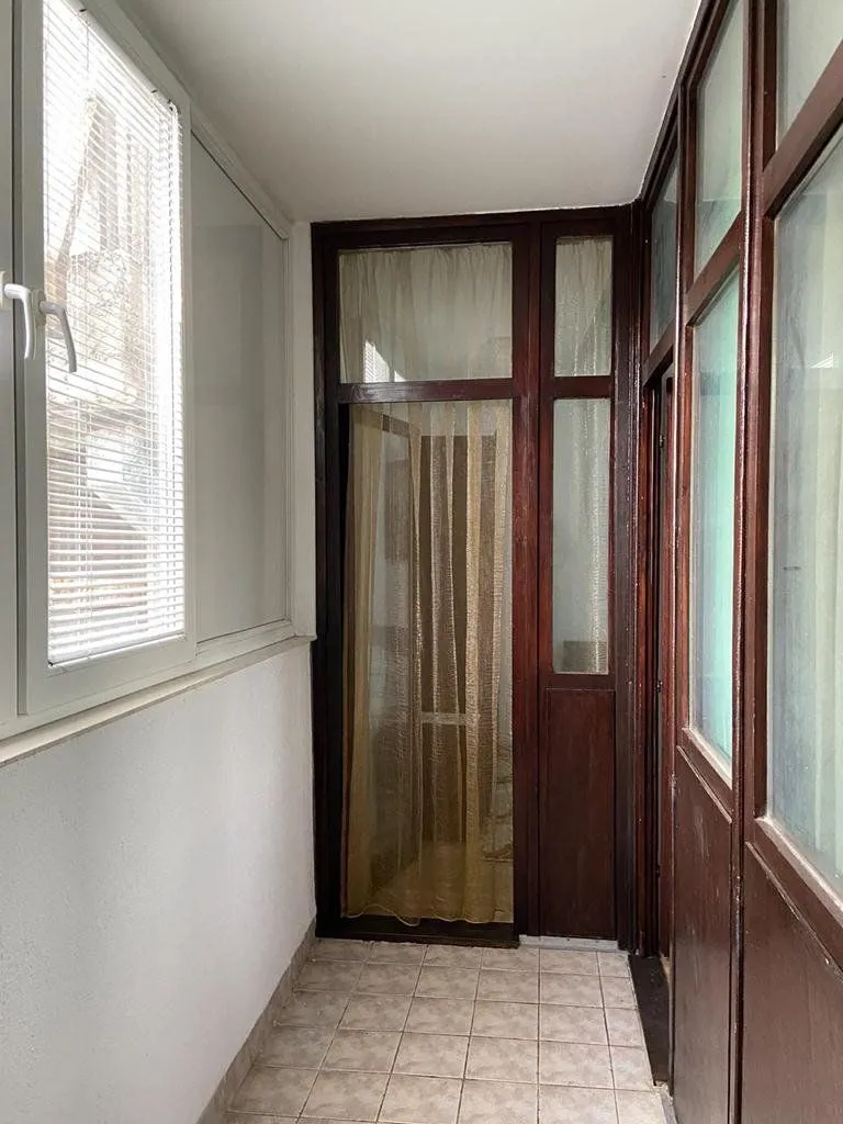 Izdavanje, dvosoban stan, 80m², Stari Aerodrom, Podgorica