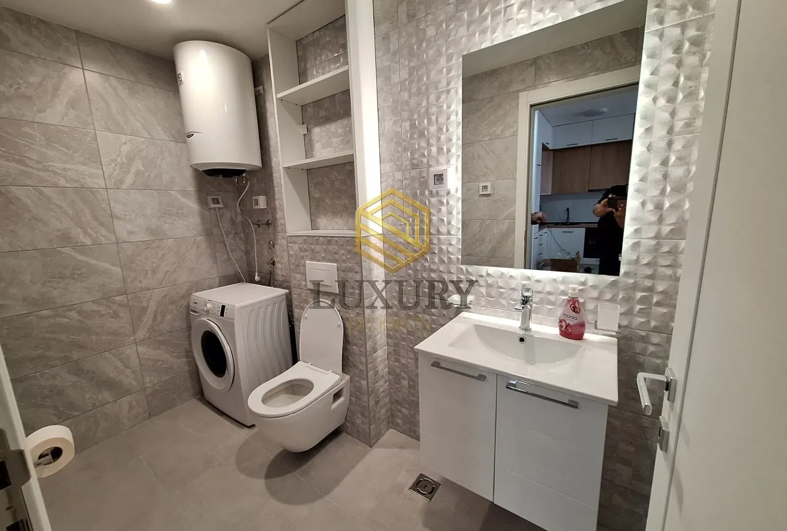 Izdavanje, jednosoban stan, 48m², Stari Aerodrom, Podgorica
