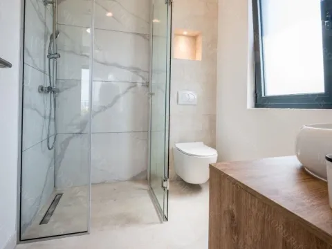 Sale, house, 250m², Mrčevac, Tivat - image 9